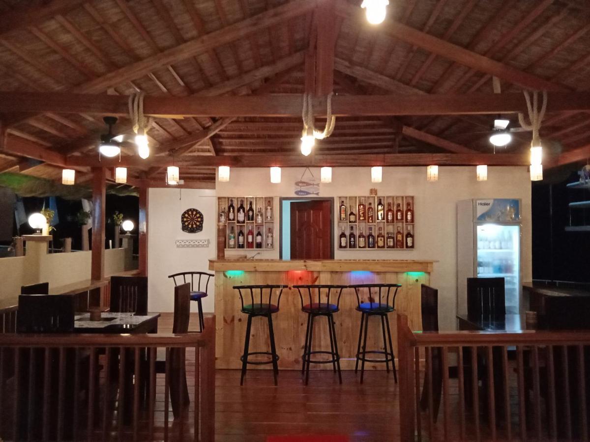 Puffer Isle Resort Dingalan Екстер'єр фото