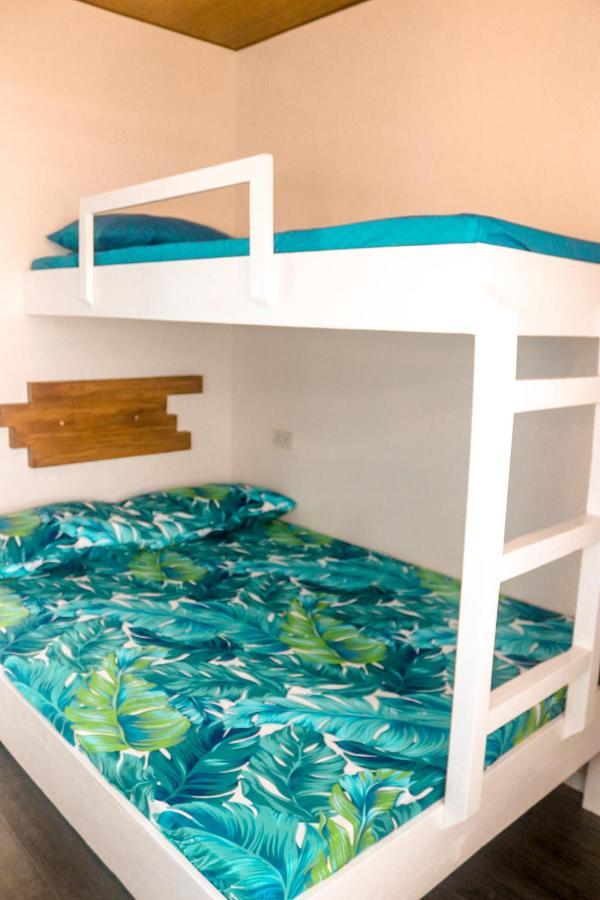 Puffer Isle Resort Dingalan Екстер'єр фото